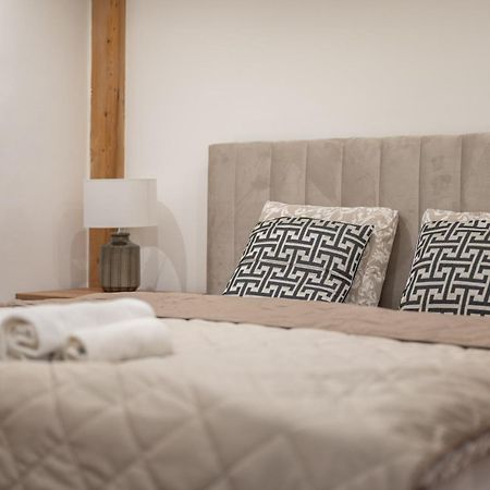 Deluxe And Cozy City Center Suite For 8Ppl Будапеща Екстериор снимка