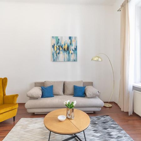Deluxe And Cozy City Center Suite For 8Ppl Будапеща Екстериор снимка
