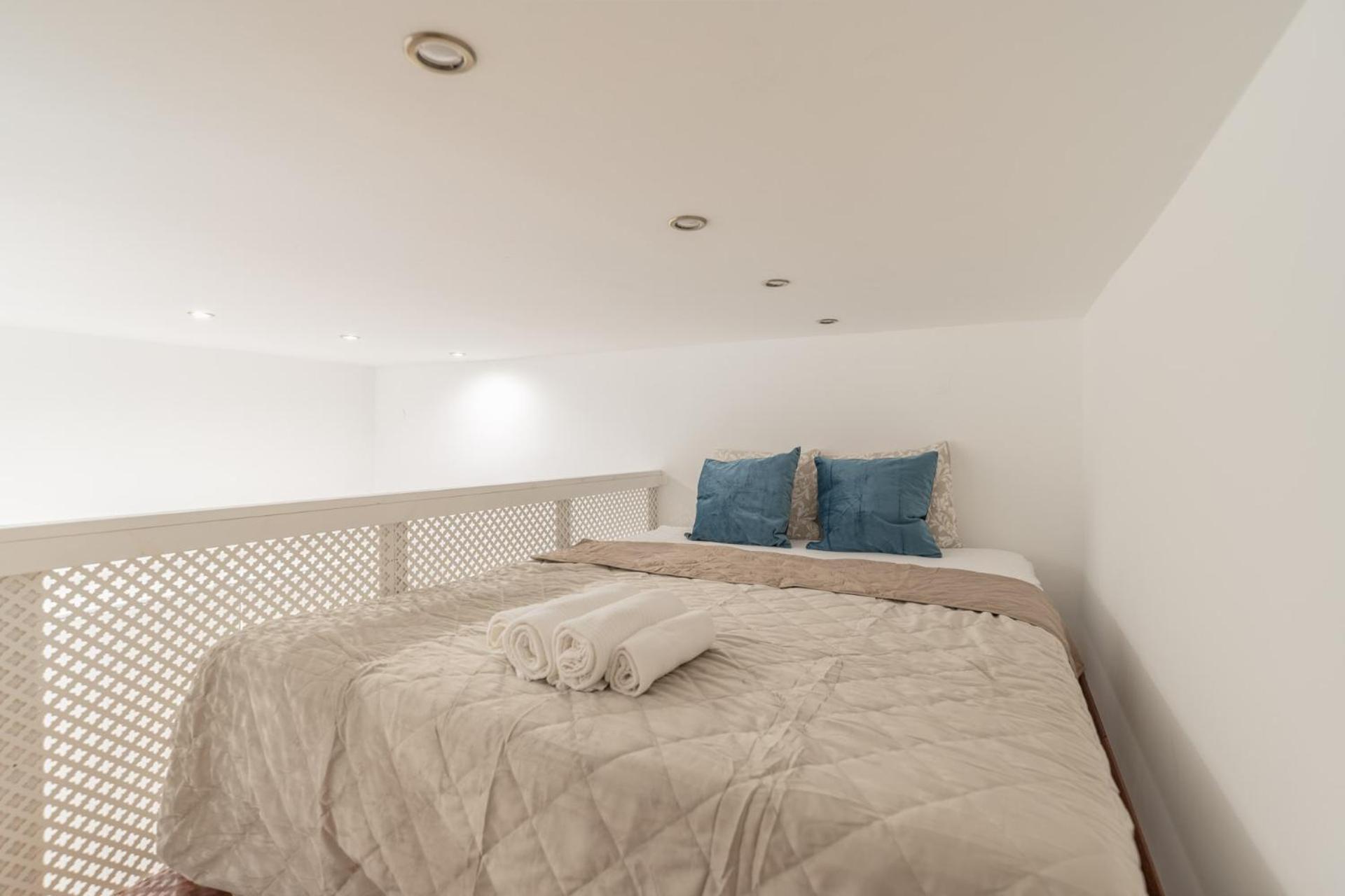 Deluxe And Cozy City Center Suite For 8Ppl Будапеща Екстериор снимка