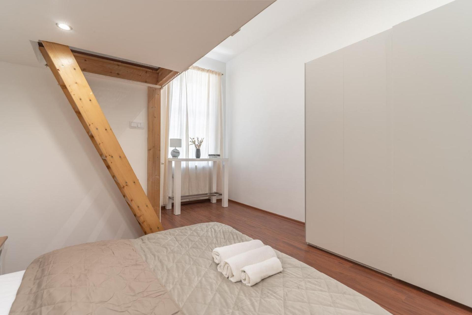 Deluxe And Cozy City Center Suite For 8Ppl Будапеща Екстериор снимка