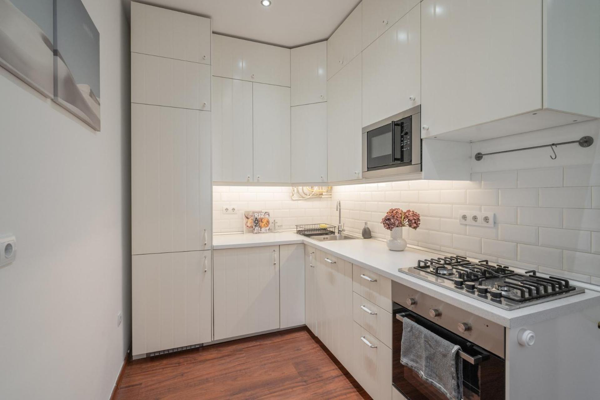 Deluxe And Cozy City Center Suite For 8Ppl Будапеща Екстериор снимка