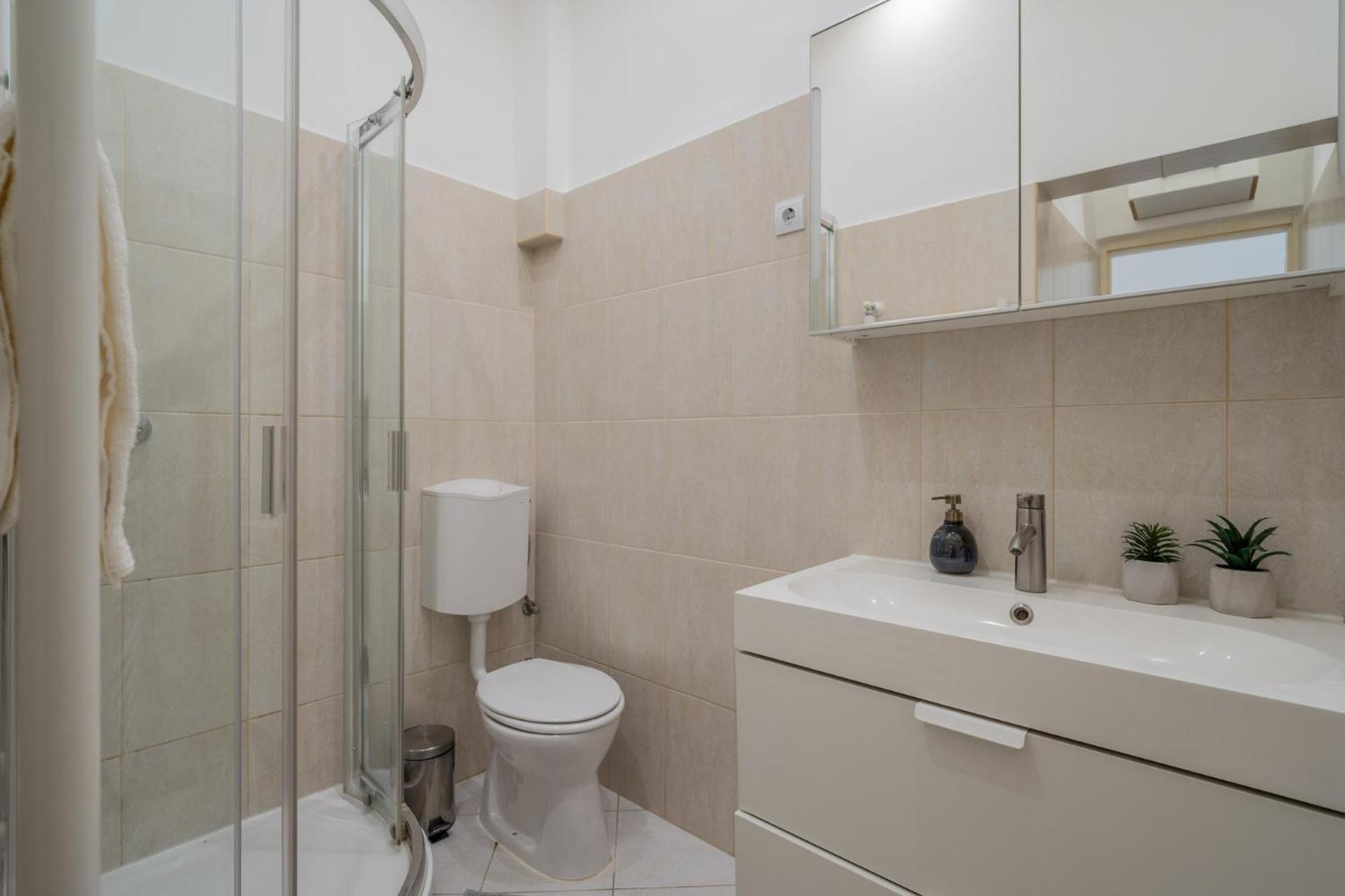 Deluxe And Cozy City Center Suite For 8Ppl Будапеща Екстериор снимка