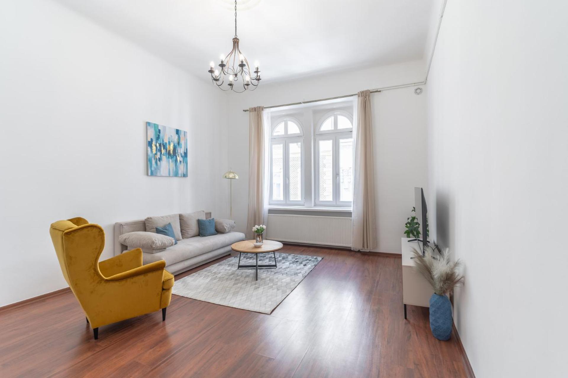Deluxe And Cozy City Center Suite For 8Ppl Будапеща Екстериор снимка